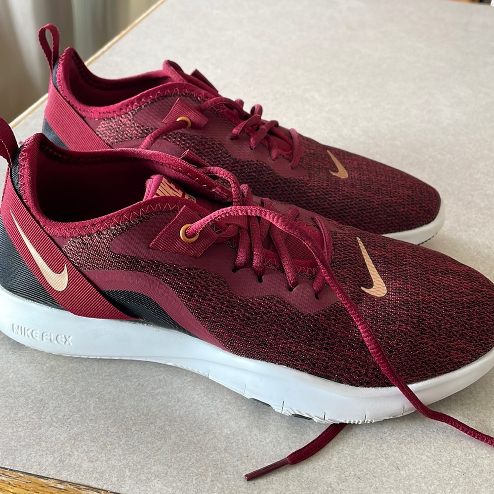 Nike flex size 8 like new
